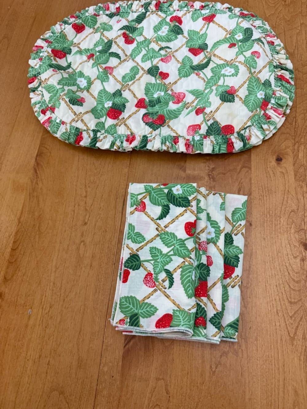 Set of 4 Strawberry Print Quilted Placemats and napkins Cottagecore vintage